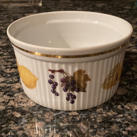 ROYAL WORCESTER EVESHAM 1961 GOLD RIBBED PLEATED FRUIT SOUFFLÉ DISH - Picture 2 of 5